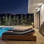 Errikos Family - Serene Environment And Private Pool, By Zantewize فيلة *