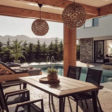 Errikos Family - Serene Environment And Private Pool, By Zantewize Áyios Kírikos