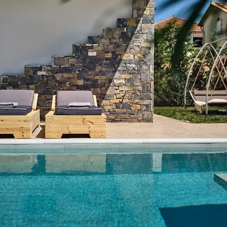 Errikos Family - Serene Environment And Private Pool, By Zantewize *