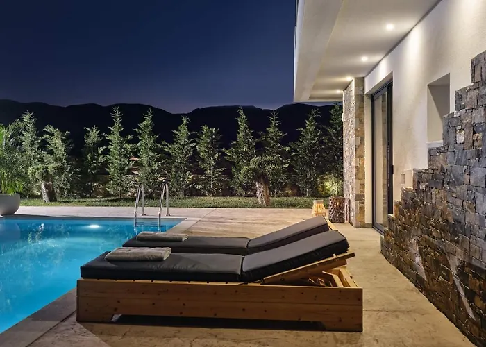 Errikos Family - Serene Environment And Private Pool, By Zantewize Vila *