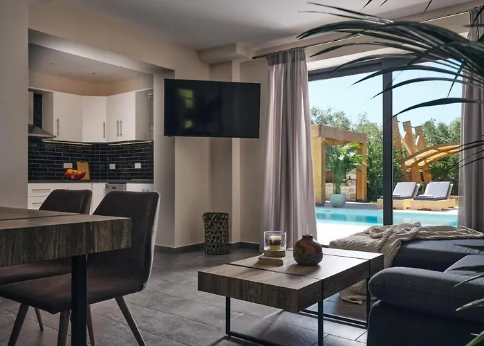 Errikos Family - Serene Environment And Private Pool, By Zantewize Áyios Kírikos